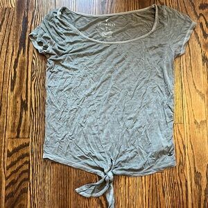 American Eagle army green t-shirt XS